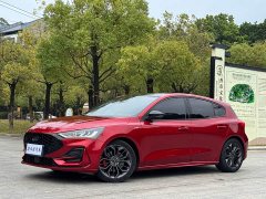 Ford Focus 2022 Hatchback EcoBoost 180 Automatic ST Line - ფოტო 1