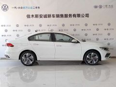 Volkswagen Bora 200TSI DSG Comfort Navigation Edition - ფოტო 3