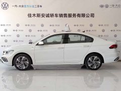 Volkswagen Bora 200TSI DSG Comfort Navigation Edition - ფოტო 4