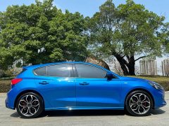 Ford Focus Hatchback EcoBoost 180 Automatic ST Line - ფოტო 6
