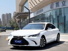 Lexus ES 2022 300h Excellence Edition - ფოტო 1