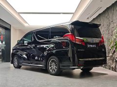 Toyota Alphard 2021 Hybrid 2.5L Luxury - ფოტო 12