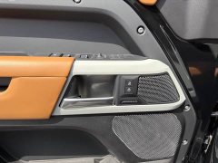 Land Rover Defender Facelift 110 3.0T P400 Dark Edition - ფოტო 5