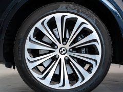 Bentley Bentayga 4.0T V8 - ფოტო 16