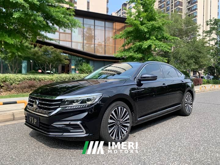 Volkswagen Passat 330TSI Luxury