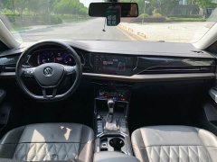 Volkswagen Passat 330TSI Luxury - ფოტო 11