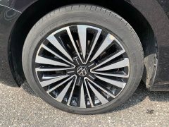 Volkswagen Passat 330TSI Luxury - ფოტო 5