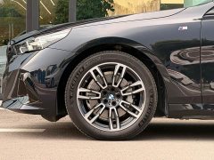 BMW 5 Series 530Li Premier M Sport Package - ფოტო 4