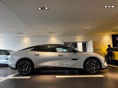 Lotus EMEYA 2025 600 Touring - ფოტო 5