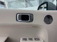 Li Auto L8 Ultra Smart Refresh Edition - ფოტო 3