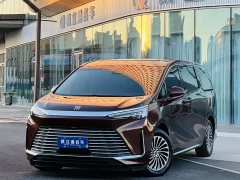Toyota 2023 2.0T Seven-Seat Premium Edition - ფოტო 1