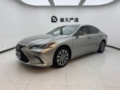 Lexus ES 300h Excellence - ფოტო 1