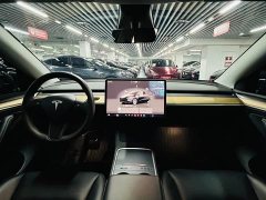 Tesla Model Y Long Range All-Wheel Drive - ფოტო 5