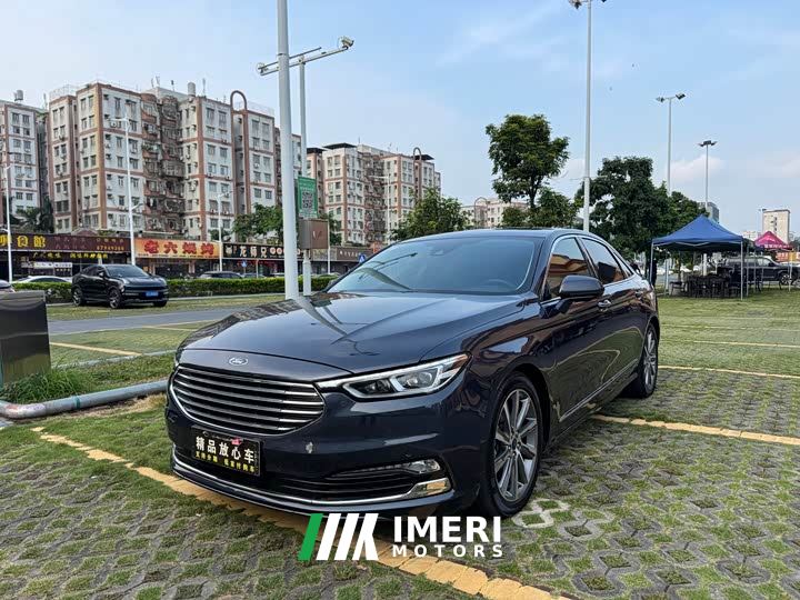 Ford Taurus EcoBoost 245 Premium Edition