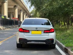BMW 5 Series 525Li M Sport Package - ფოტო 4