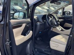Toyota Alphard Hybrid 2.5L Luxury - ფოტო 3