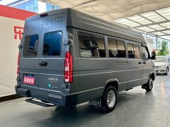 Iveco Daily 2023 2.5T V40 Box Truck Long Wheelbase Mid-Roof Dual Wheels Side Sliding Door 2-3 Seater - ფოტო 4