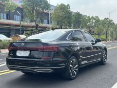 Volkswagen Passat 330TSI Luxury - ფოტო 9