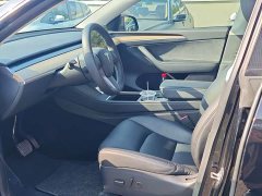 Tesla Model Y Rear-Wheel Drive - ფოტო 3
