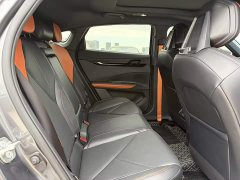 Changan UNI-V 2022 1.5T Deluxe - ფოტო 14