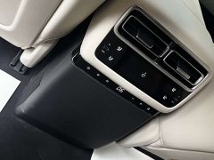 Li Auto L6 Max - ფოტო 12