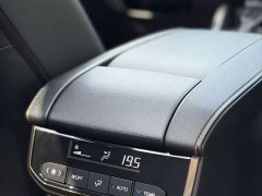 Toyota Highlander 2.5L Intelligent Hybrid AWD Knight Edition 7-Seater - ფოტო 10