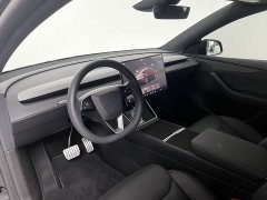 Tesla Model Y L 2025 Long Range All-Wheel Drive - ფოტო 13
