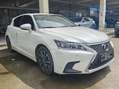 Lexus CT 2020 CT200h Elite Monochrome - ფოტო 2