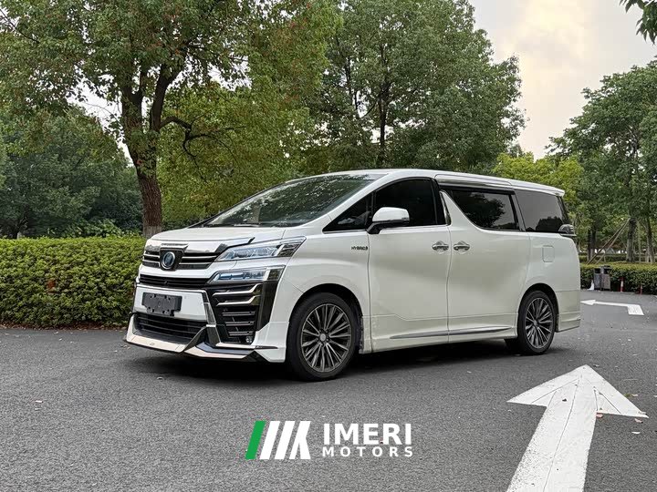 Toyota Vellfire Dual Motor 2.5L HV Premium Edition