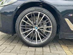 BMW 5 Series 530Li Premier M Sport Package - ფოტო 18