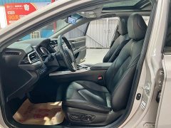 Toyota Camry 2019 Hybrid 2.5HG Luxury National V - ფოტო 4