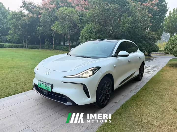 IM Motors Zhiji LS6 Max Standard Edition - car from China