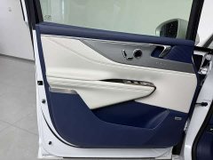 Buick GL8 New Energy Luxe Premium 7-Seater - ფოტო 13