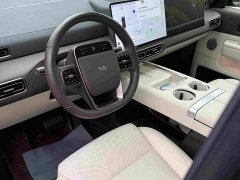 Li Auto Li Xiang MEGA Ultra - ფოტო 10