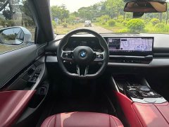 BMW 5 Series 525Li M Sport Package - ფოტო 18