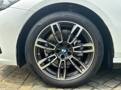 BMW 5 Series 525Li M Sport Package - ფოტო 20
