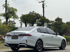 BMW 5 Series 525Li M Sport Package - ფოტო 6