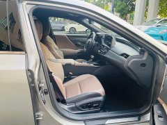Lexus ES 2022 300h Excellence Edition - ფოტო 14