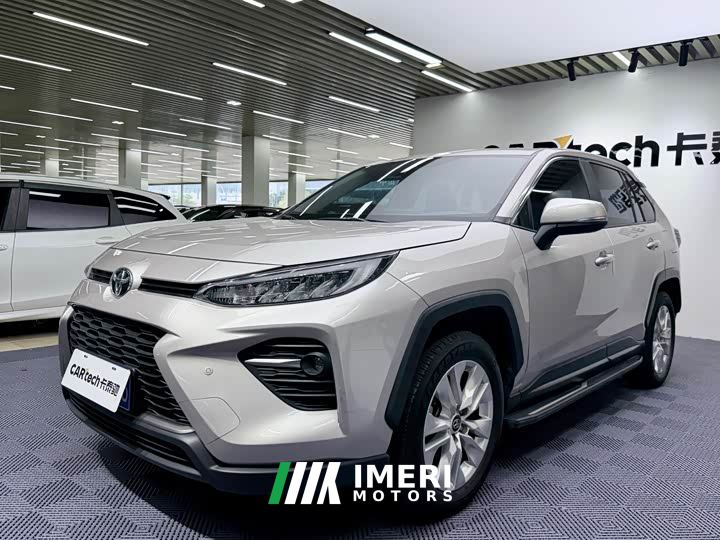 Toyota Wildland 2.0L CVT FWD Leading Edition