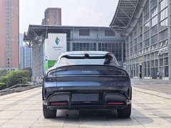 Xiaomi YU7 Four-Wheel Drive Max Edition - ფოტო 7