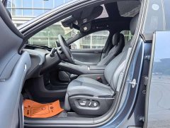 Xiaomi YU7 Four-Wheel Drive Max Edition - ფოტო 9