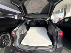 Tesla Model Y Rear-Wheel Drive - ფოტო 5