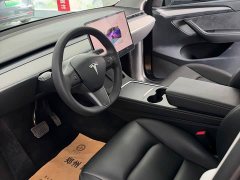 Tesla Model Y Rear-Wheel Drive - ფოტო 7