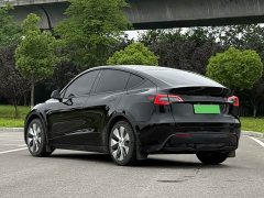 Tesla Model Y Standard Range RWD - ფოტო 4