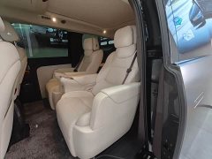 Li Auto Li Xiang MEGA Ultra - ფოტო 8