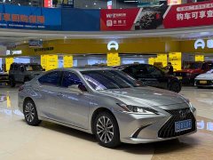 Lexus ES 2022 300h Excellence Edition - ფოტო 1