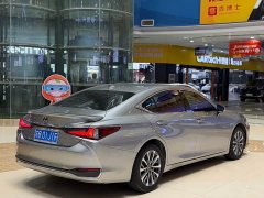 Lexus ES 2022 300h Excellence Edition - ფოტო 5