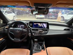 Lexus ES 2022 300h Excellence Edition - ფოტო 9