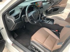 Lexus ES 2022 300h Premium Edition - ფოტო 10