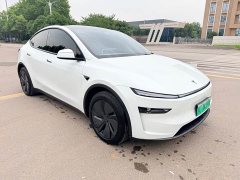Tesla Model Y Rear-Wheel Drive - ფოტო 3